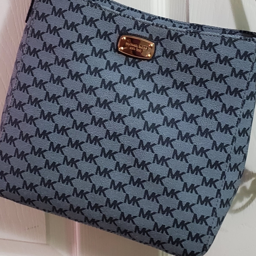 Michael Kors pocketbook